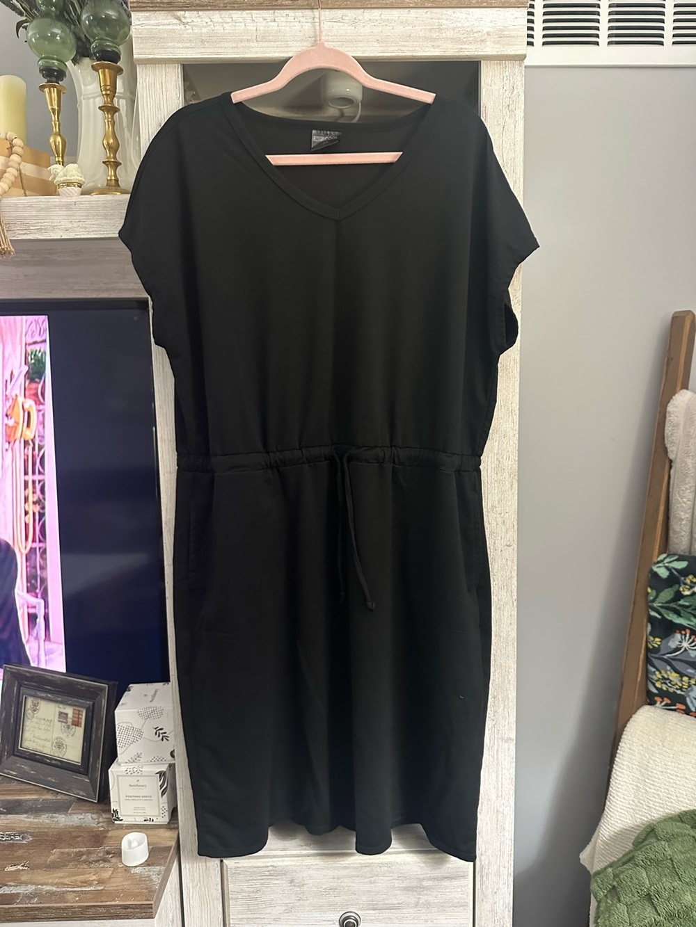 32 Degrees Black V-Neck Drawstring Midi Dress
